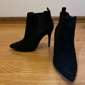 Forever 21 Black Suede Ankle Heel Booties